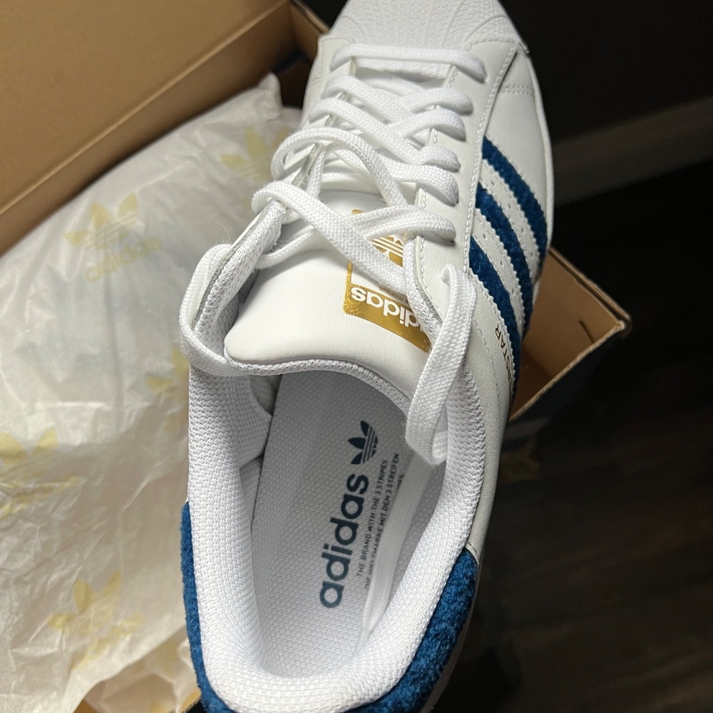 Mens Adidas Superstar size 11 White with Blue - Picture 7 of 10